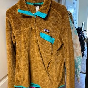 Patagonia Fuzzy Sweater L
